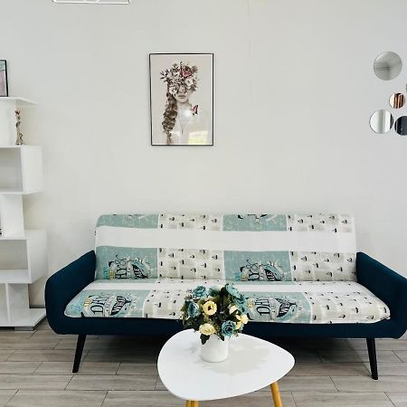 Sweet Apartment In クタイシ エクステリア 写真