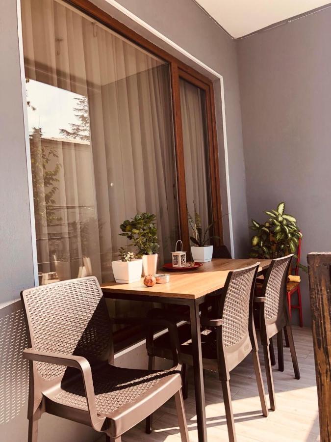 Sweet Apartment In クタイシ エクステリア 写真