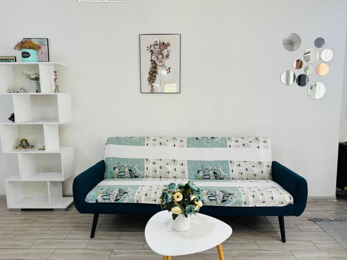 Sweet Apartment In クタイシ エクステリア 写真