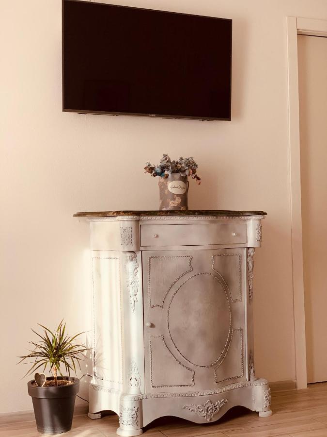Sweet Apartment In クタイシ エクステリア 写真