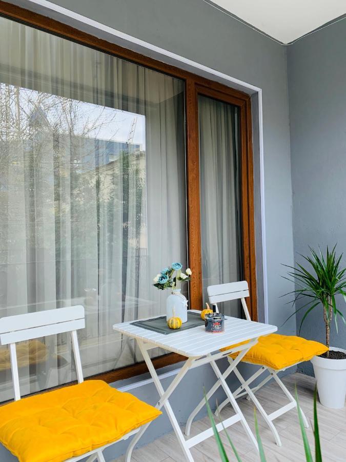 Sweet Apartment In クタイシ エクステリア 写真
