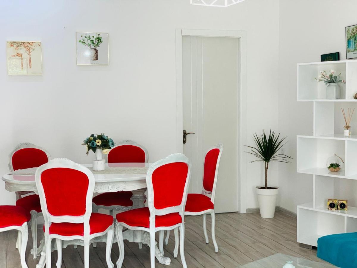 Sweet Apartment In クタイシ エクステリア 写真